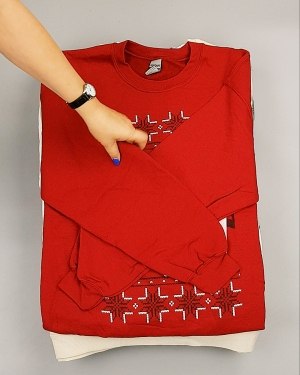 Фотография  975 - SWEATSHIRT CAN 084#10 кг, ЛОТ №6932 оптом