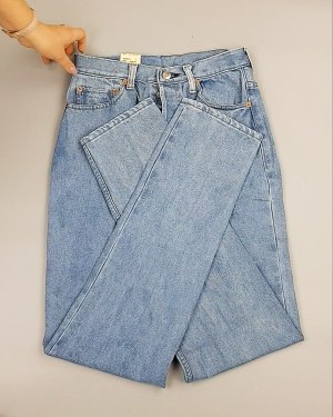 Фотография  975 - Джинсы LEVIS муж #7,7 кг, ЛОТ №7017 оптом