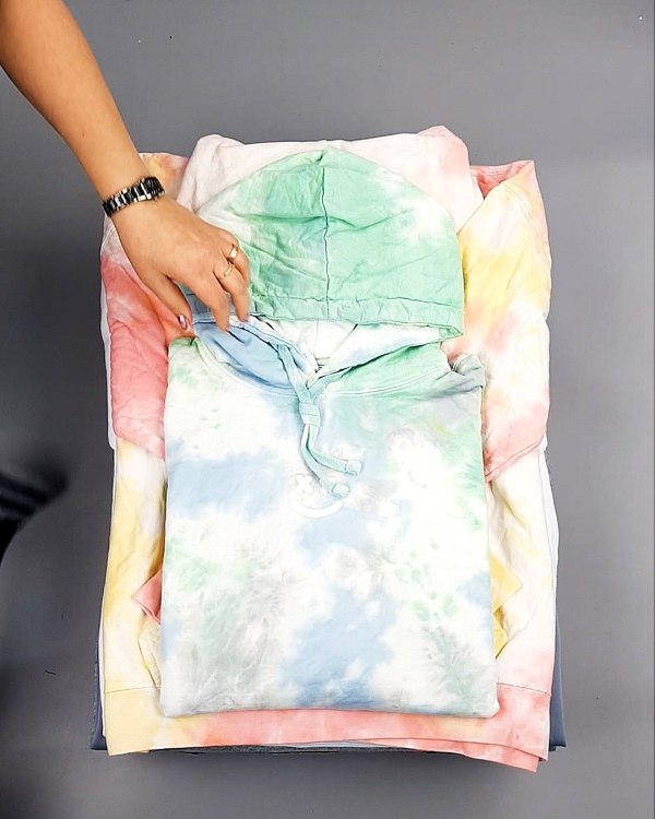 Фотография  415 - HOODIE CAN 084#10 кг, ЛОТ №7426 оптом