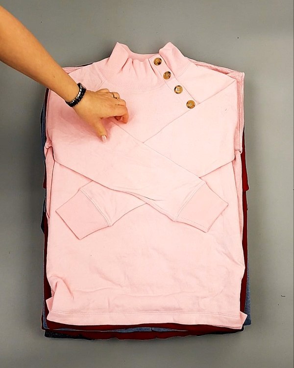 Фотография  432 - SWEATSHIRT CAN 084#10 кг, ЛОТ №7618 оптом