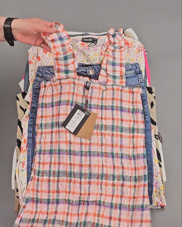 Фотография  770 - PIECES Summer mix 045#15 кг, ЛОТ №8419 оптом