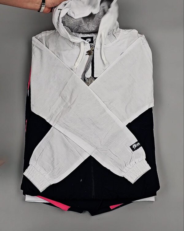 Фотография  234 - Спортивные костюмы  AD83#4 шт, ЛОТ №8637 оптом