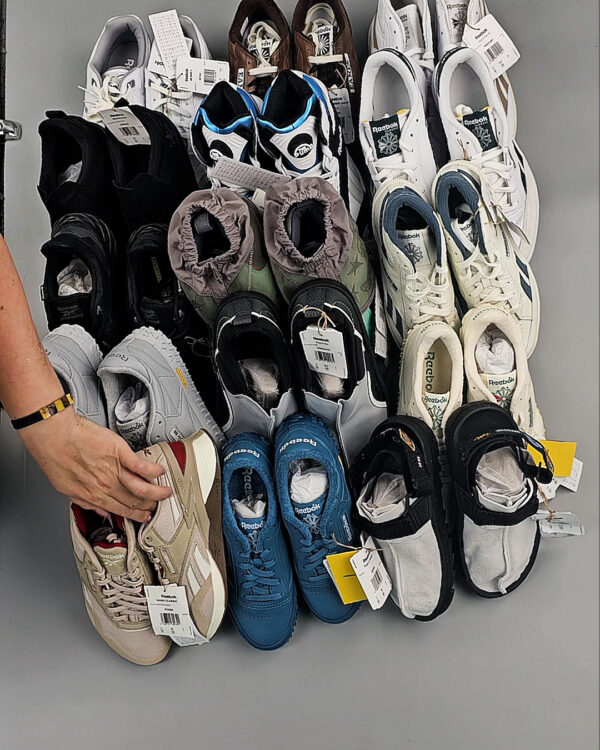 Фотография  396 - Кроссовки Reebok#23 шт, ЛОТ №8896 оптом