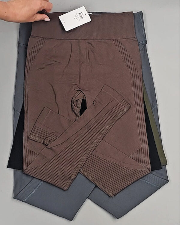 Фотография  853 - Спорт Bestseller 045 B#4 кг, ЛОТ №9038 оптом