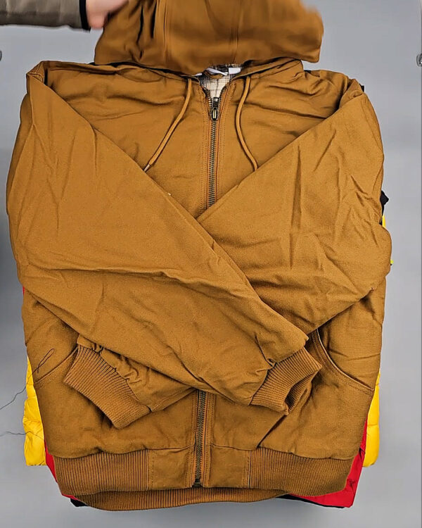 Фотография  813 - Верхняя одежда мужская CAN 104#15 кг оптом