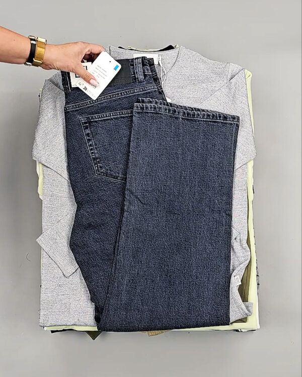 Фотография  873 - CASUAL FRIDAY Summer 075#15,6 кг, ЛОТ № СТ-9273 оптом