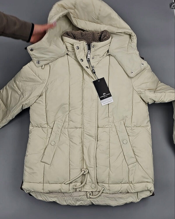 Фотография  231 - Верхняя одежда женская CAN 104#15 кг, ЛОТ СТ-9353 оптом