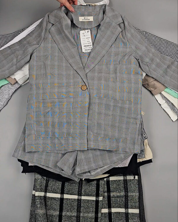 Фотография  759 - Комплекты жен Корея 085#5 кг, ЛОТ СТ-9572 оптом