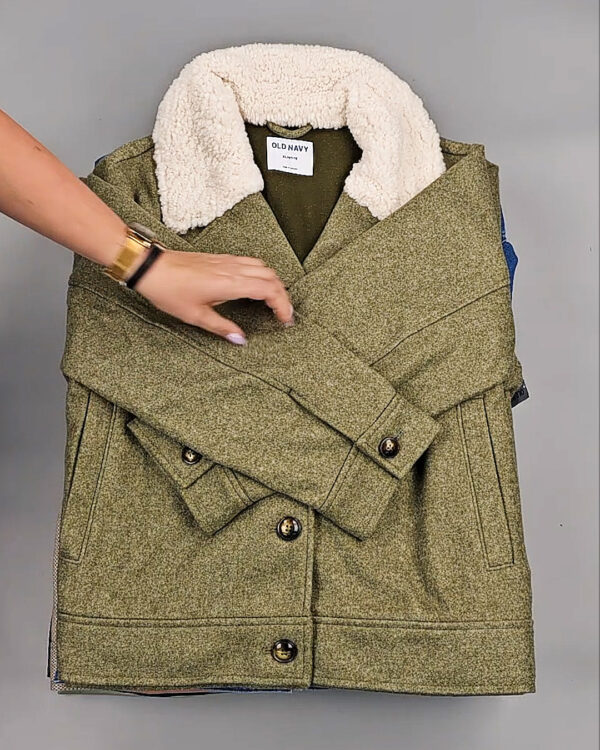 Фотография  176 - Ветровки женские CAN 104#12 кг оптом