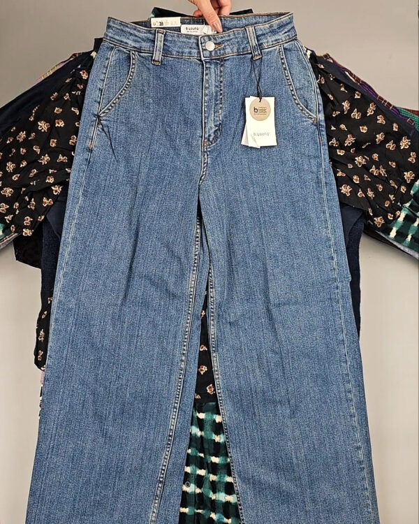 Фотография  420 - B.YOUNG Winter mix 104#15 кг, ЛОТ СТ-9596 оптом