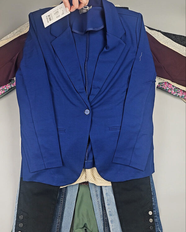 Фотография  663 - DK+Bestseller Winter mix 064#9,2 кг, ЛОТ СТ-10090 оптом